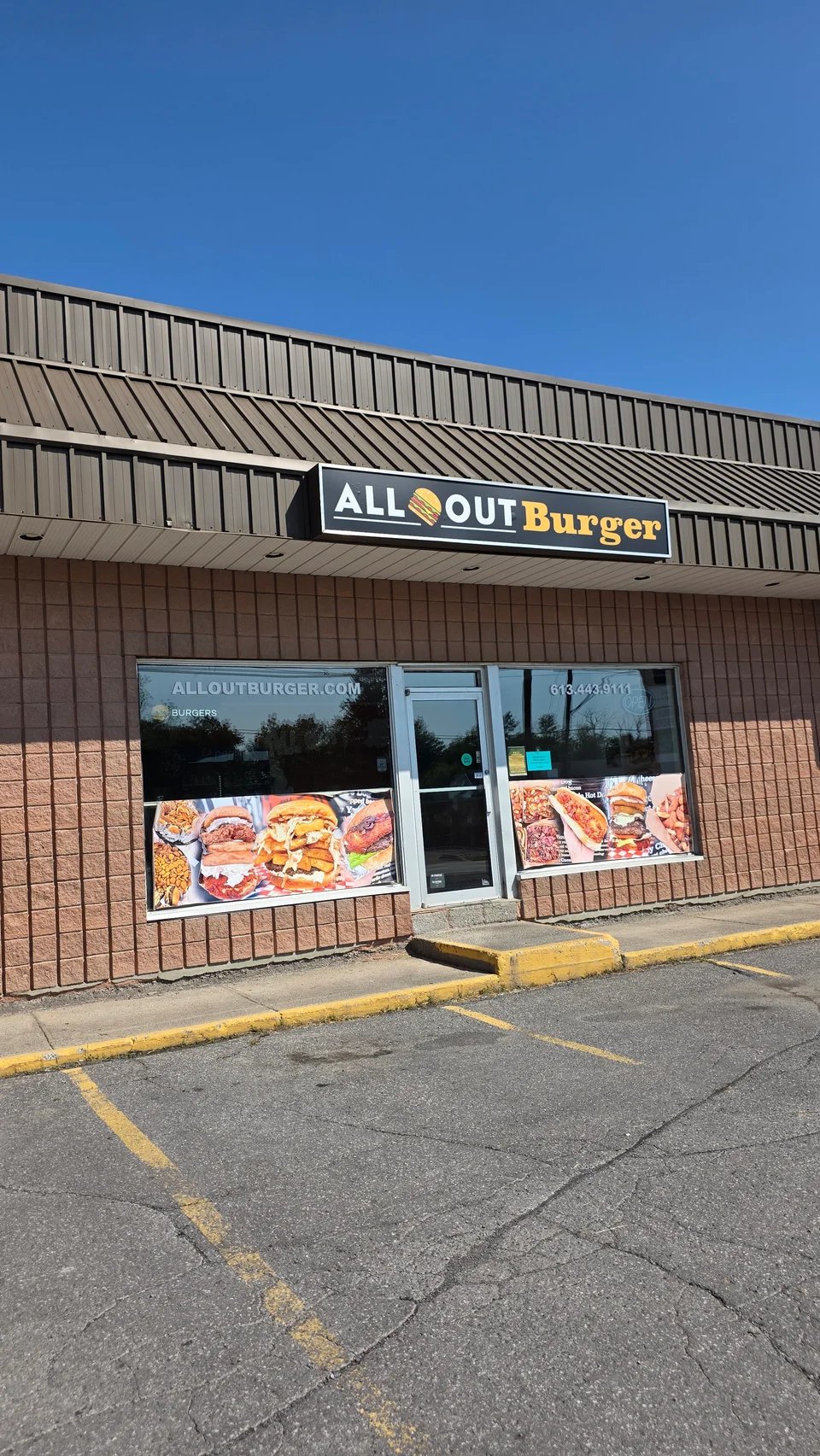 All-Out Burger Embrun storefront